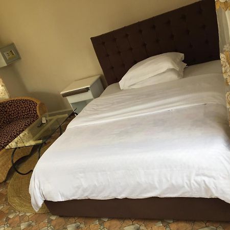 Asmorein Hotel Babati ภายนอก รูปภาพ