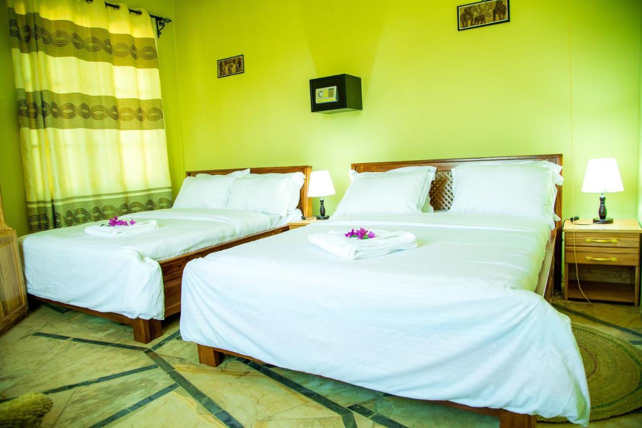 Asmorein Hotel Babati ภายนอก รูปภาพ