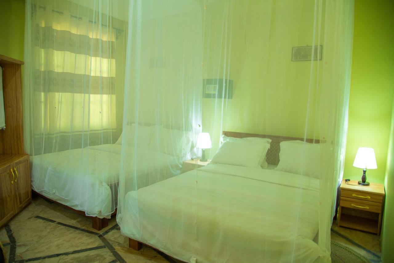 Asmorein Hotel Babati ภายนอก รูปภาพ