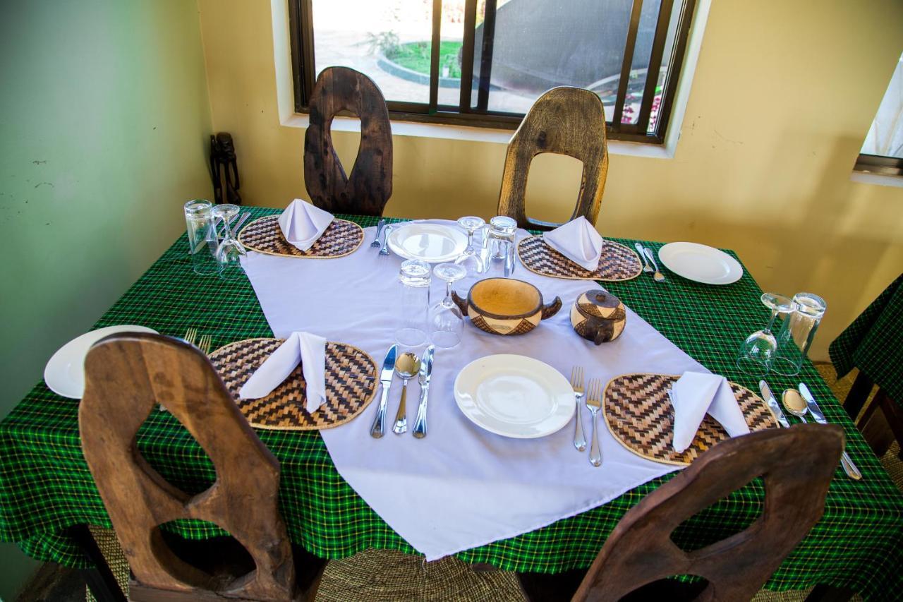 Asmorein Hotel Babati ภายนอก รูปภาพ