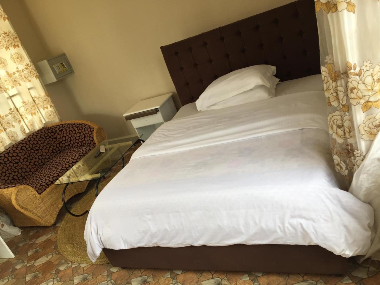 Asmorein Hotel Babati ภายนอก รูปภาพ